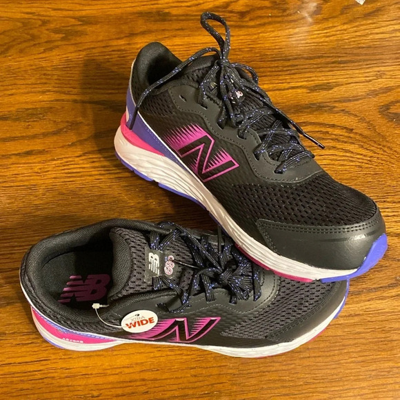 New Balance 680 sneakers - Picture 1 of 10